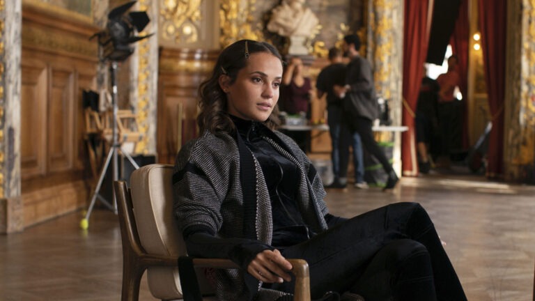 HBO GO - Irma Vep - Alicia Vikander