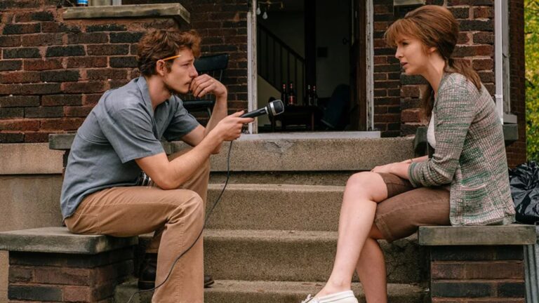 Mike Faist as Danny and Jodie Comer as Kathy in Jeff Nichols’ The Bikeriders - KYLE KAPLAN - FOCUS FEATURES